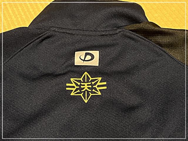 天王寺高校の長袖体操服のバック